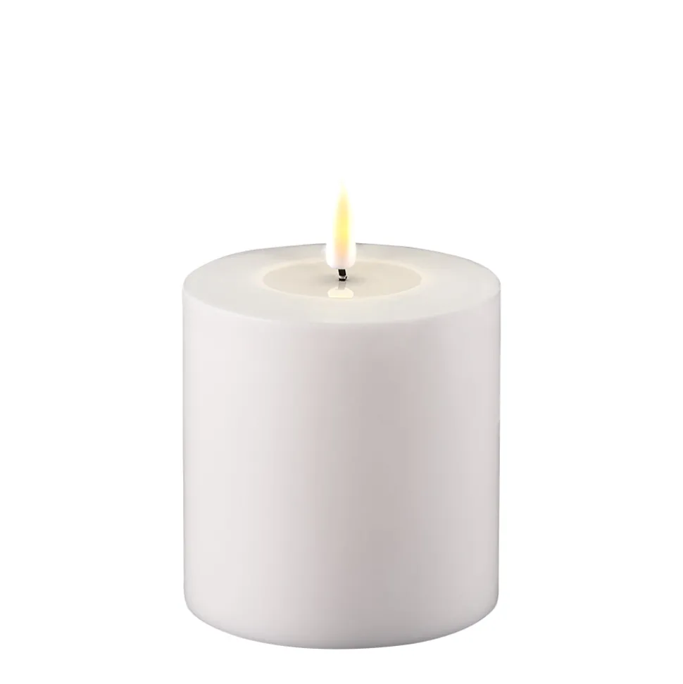 deluxe_led_stumpenkerze_w_SKUtZB1TpQuGG_0.webp DELUXE LED Stumpenkerze Weiß 10 x 10 cm Outdoor