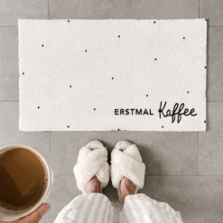 Eulenschnitt Fußmatte Erstmal Kaffee weiß