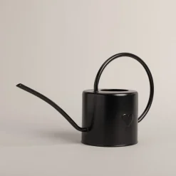 Eulenschnitt Gießkanne Herz schwarz