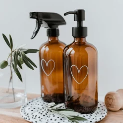 Eulenschnitt Sprühflasche aus braunem Glas Heart