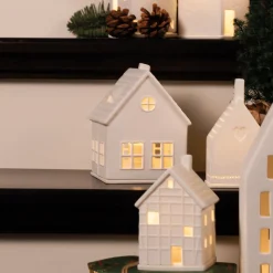 Räder Lichthaus Gaubenhaus weiß