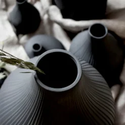 Storefactory EKENÄS Keramik Vase dark grey XL