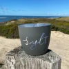 Windlicht im exklusiven Sylt Design Schriftzug Dunkelgrau Mittel